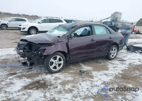 2013 Toyota Corolla Le Special Edition z USA, uszkodzony, nr VIN 2T1BU4EE2DC088294